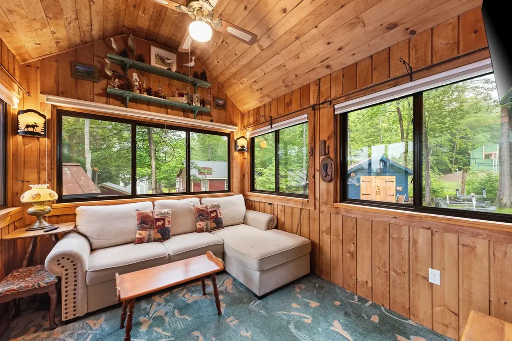 85 Lakeview Avenue Bristol NH 03222