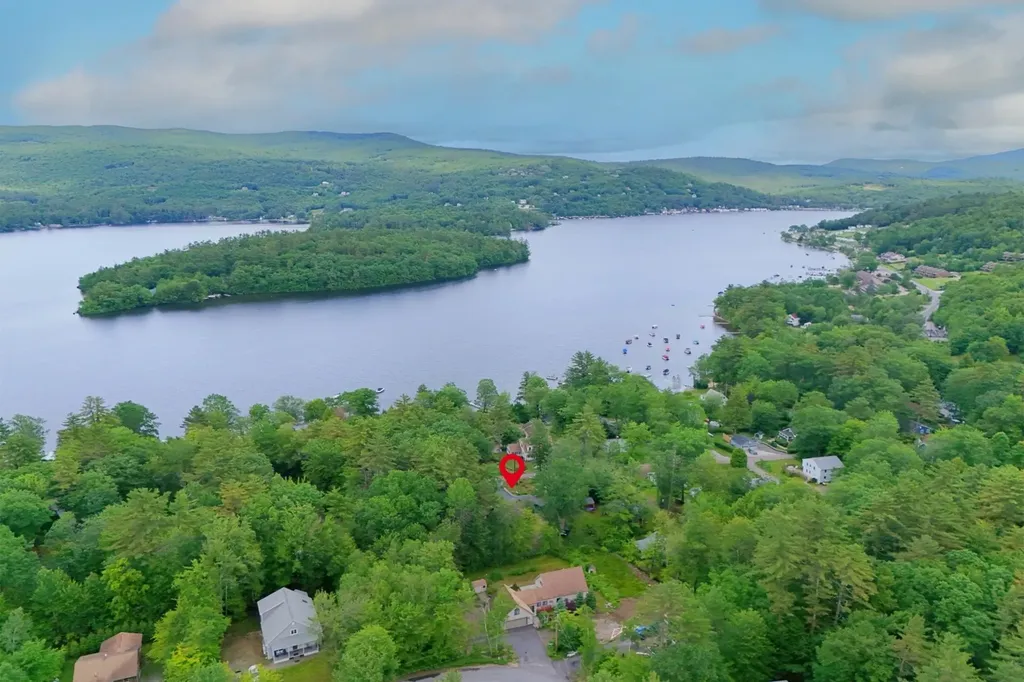 85 Lakeview Avenue Bristol NH 03222