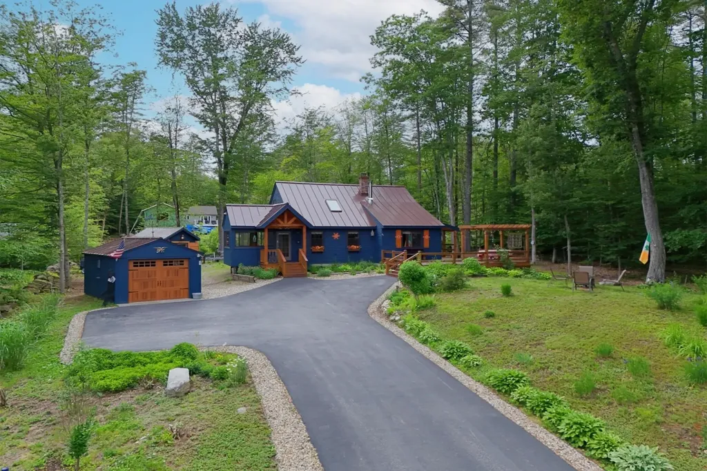 85 Lakeview Avenue Bristol NH 03222