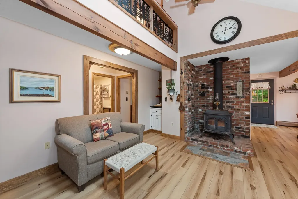 85 Lakeview Avenue Bristol NH 03222