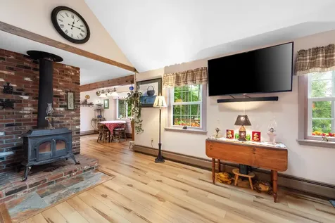 85 Lakeview Avenue Bristol NH 03222