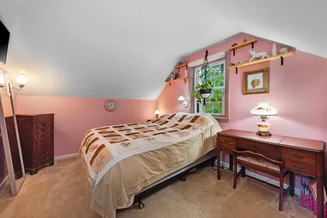 85 Lakeview Avenue Bristol NH 03222