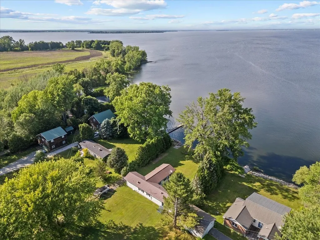 424 North Shore Road Isle La Motte VT 05463