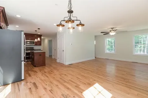 723 First Nh Turnpike Northwood NH 03261