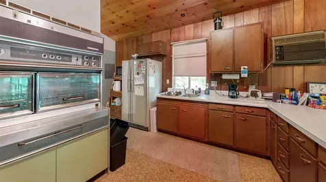 31 Suissevale Avenue Moultonborough NH 03254