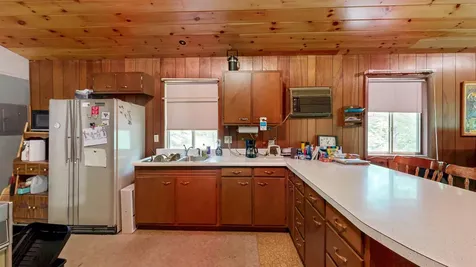 31 Suissevale Avenue Moultonborough NH 03254