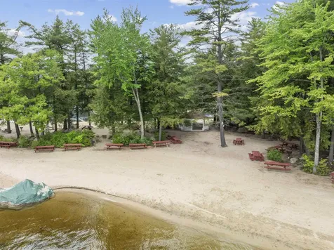 31 Suissevale Avenue Moultonborough NH 03254