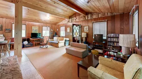 31 Suissevale Avenue Moultonborough NH 03254