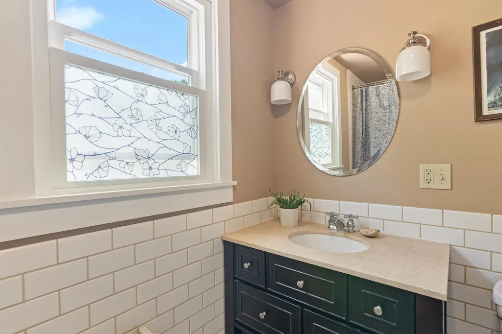 11 Beacon Street South Burlington VT 05403
