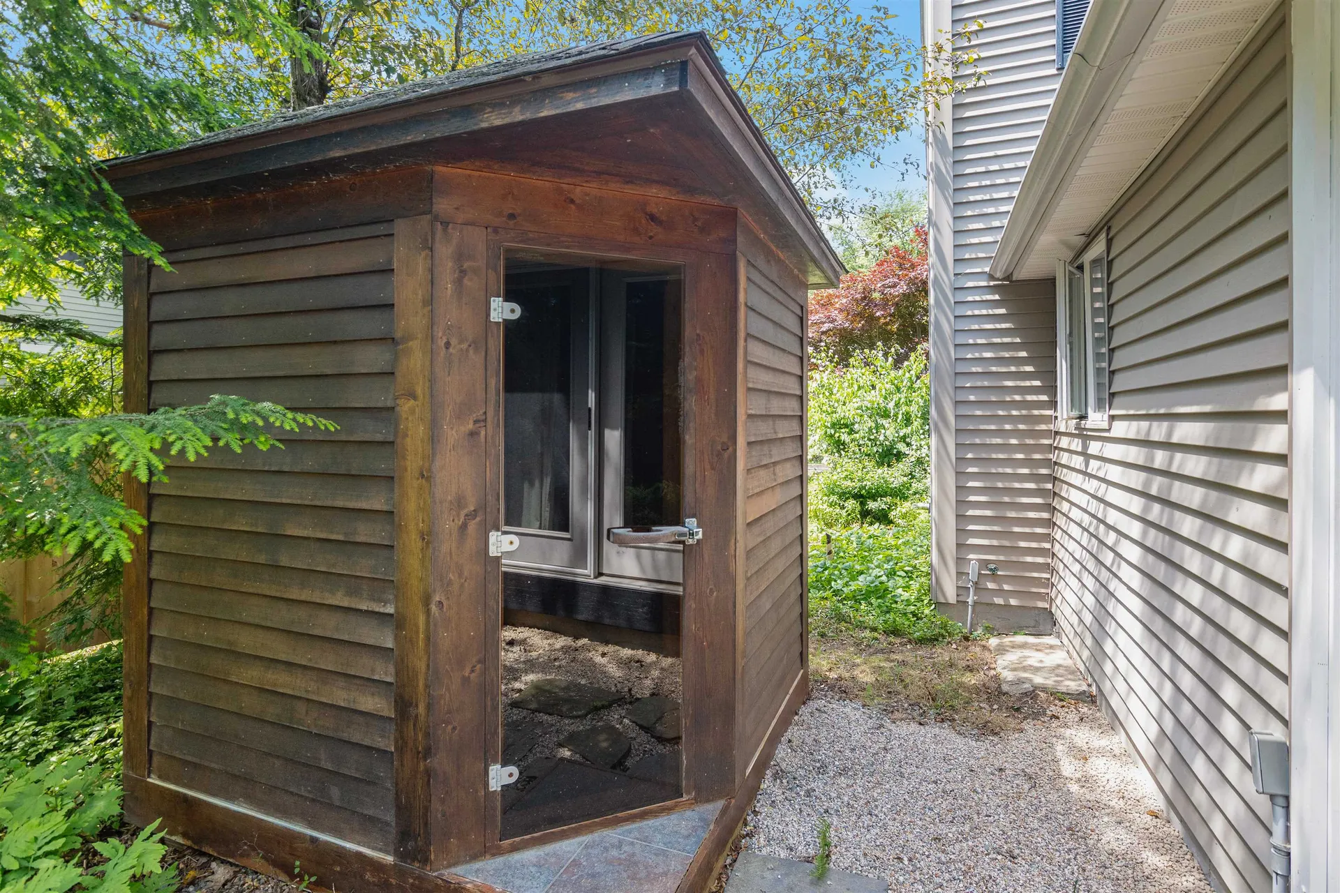 11 Beacon Street South Burlington VT 05403