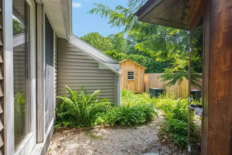 11 Beacon Street South Burlington VT 05403