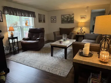 8 Sir Lancelot Drive Exeter NH 03833