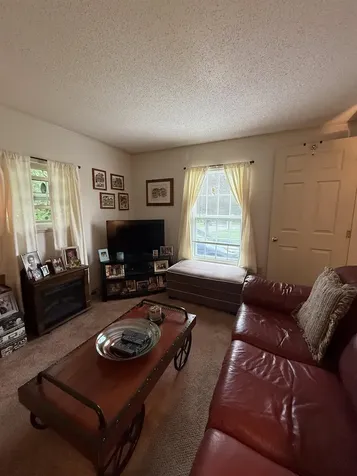 8 Sir Lancelot Drive Exeter NH 03833