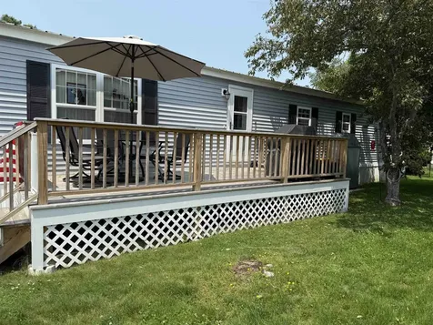 8 Sir Lancelot Drive Exeter NH 03833