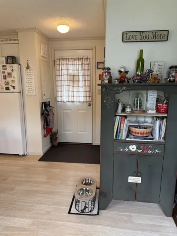 8 Sir Lancelot Drive Exeter NH 03833