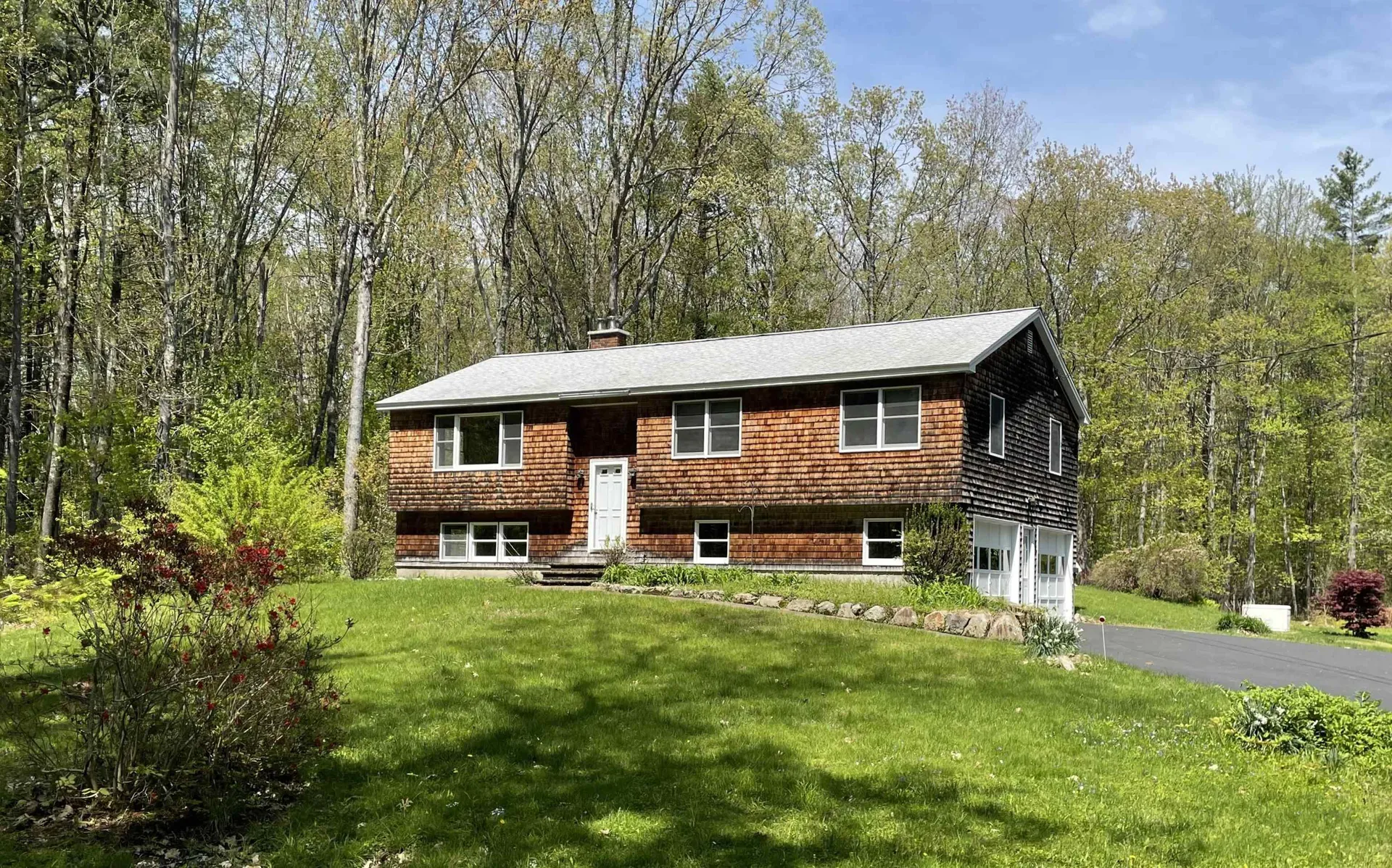 28 Garrison Lane Madbury NH 03823