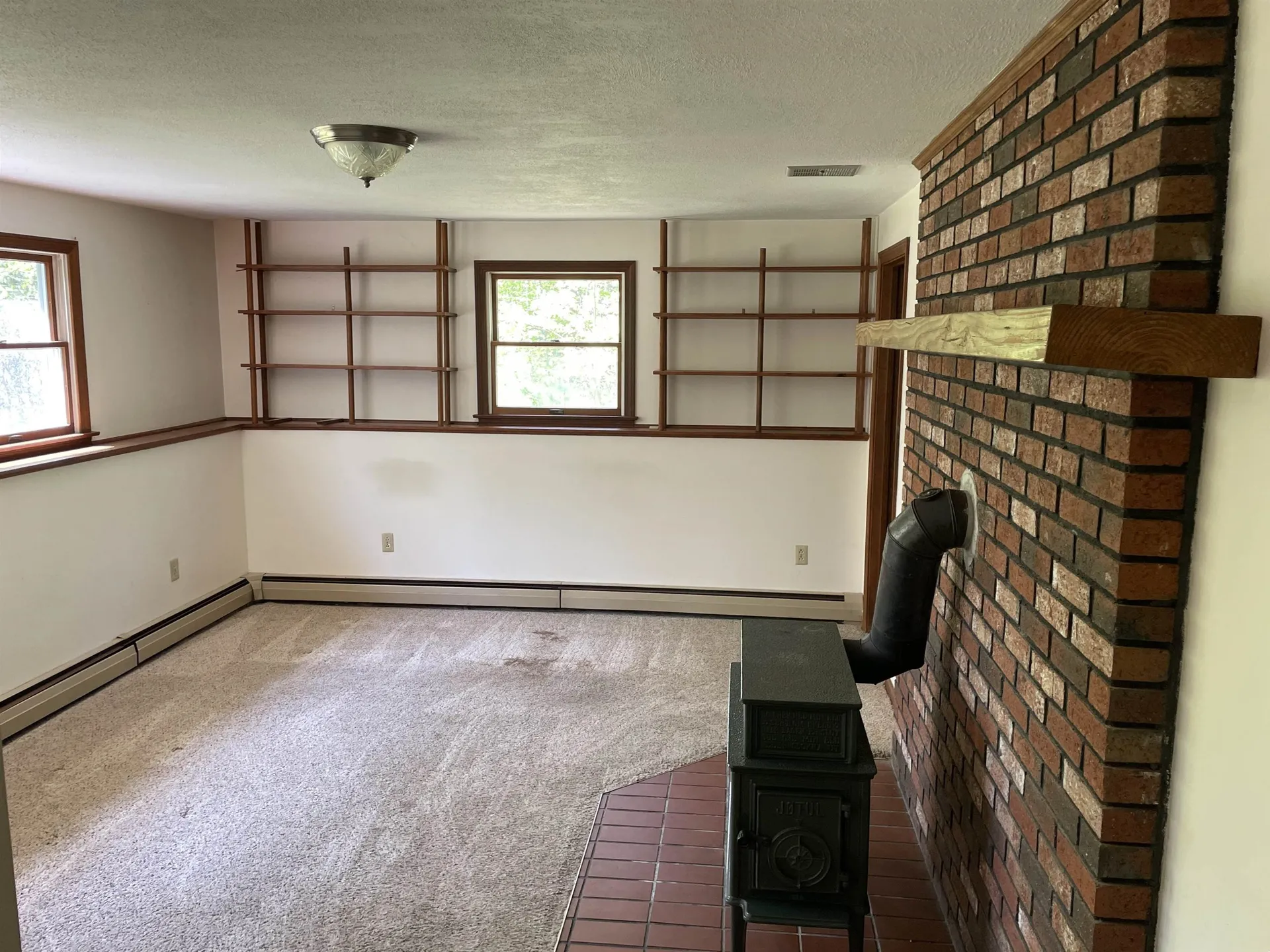 28 Garrison Lane Madbury NH 03823