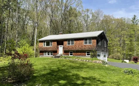 28 Garrison Lane Madbury NH 03823