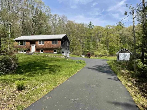 28 Garrison Lane Madbury NH 03823