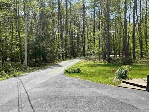 28 Garrison Lane Madbury NH 03823