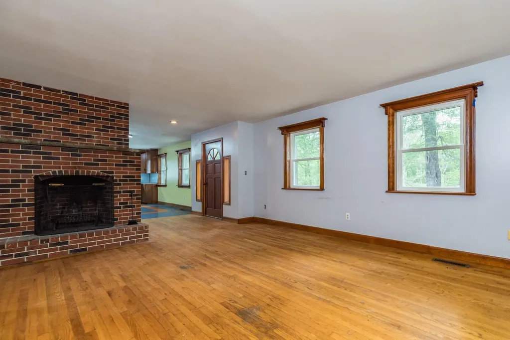 120 Old Lee Road Newfields NH 03856