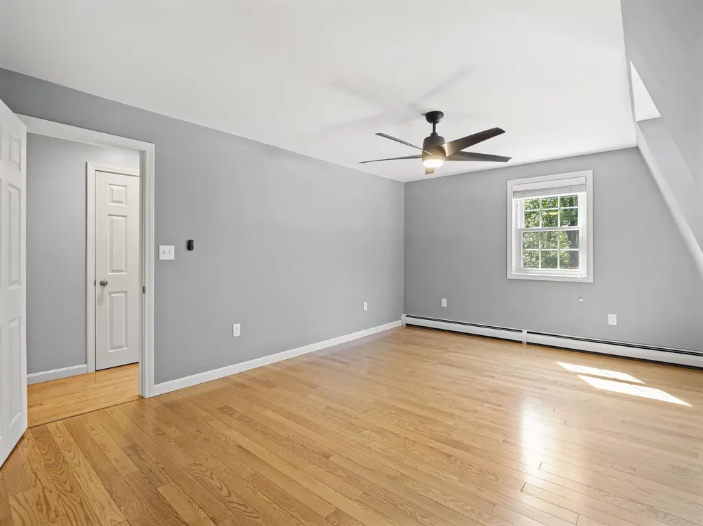 44 Mcquade Brook Road Bedford NH 03110