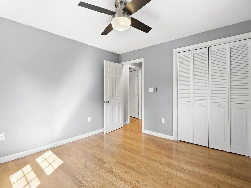 44 Mcquade Brook Road Bedford NH 03110