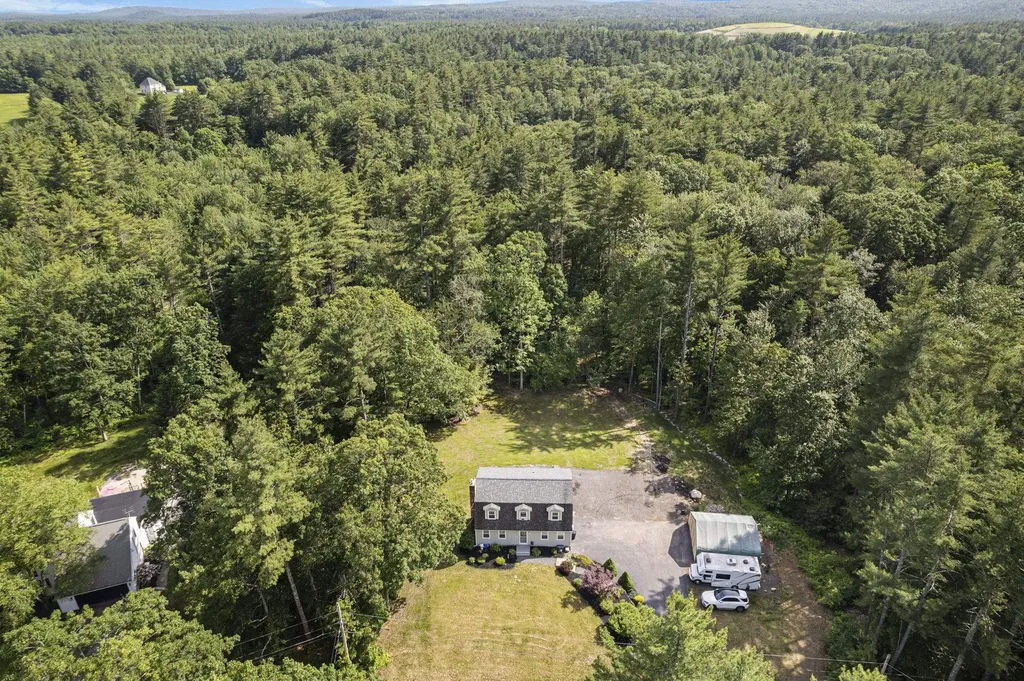 44 Mcquade Brook Road Bedford NH 03110