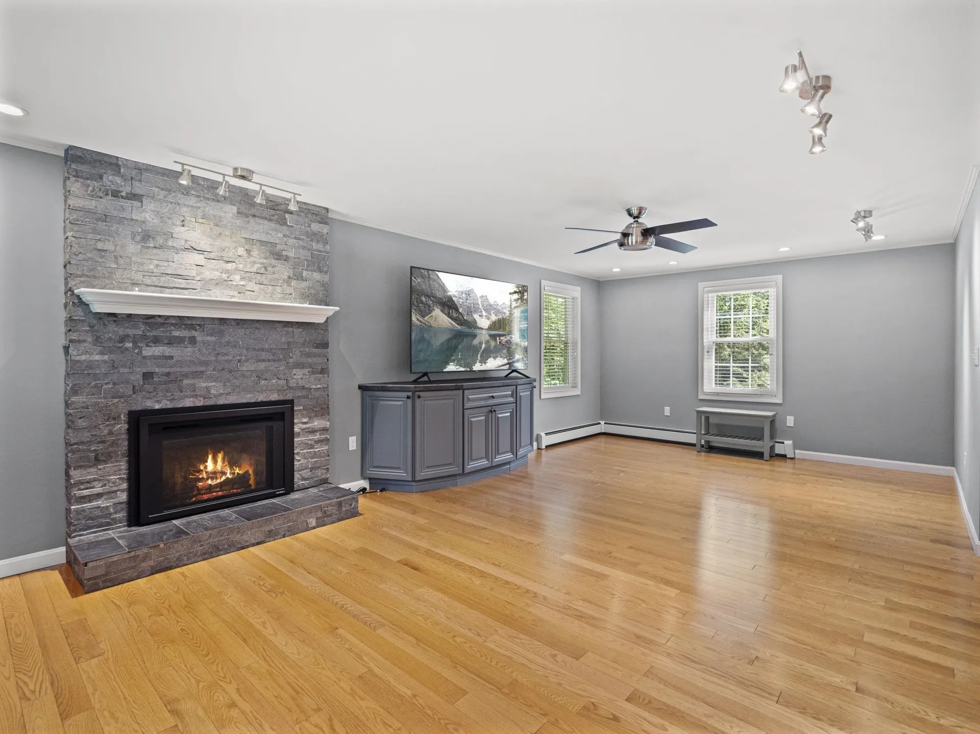 44 Mcquade Brook Road Bedford NH 03110