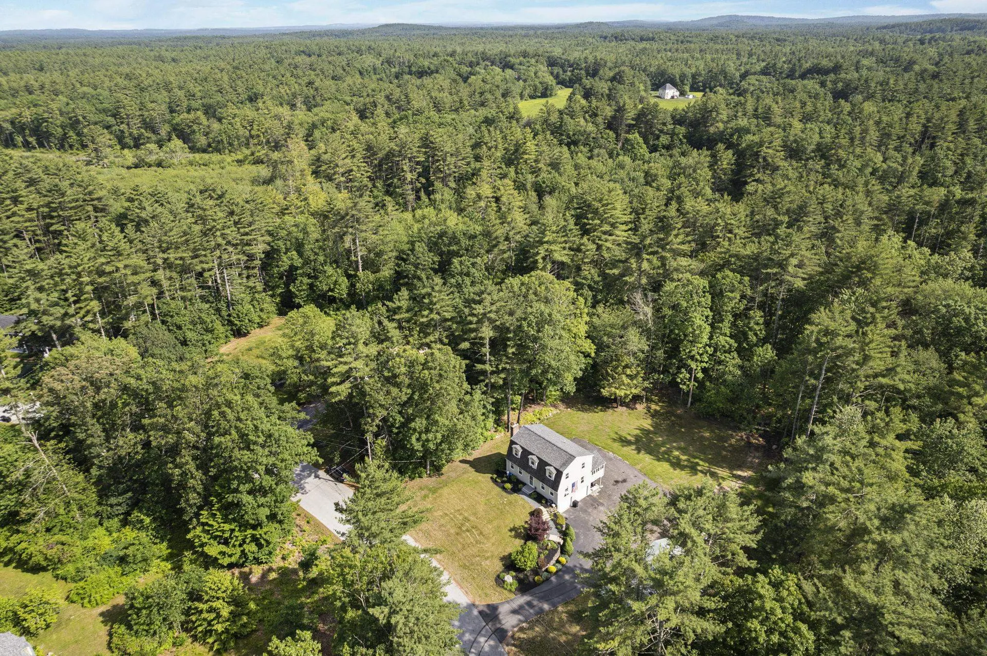 44 Mcquade Brook Road Bedford NH 03110