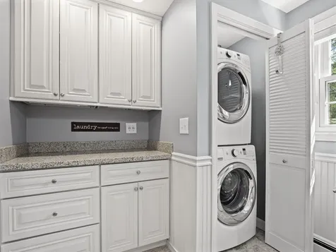 44 Mcquade Brook Road Bedford NH 03110