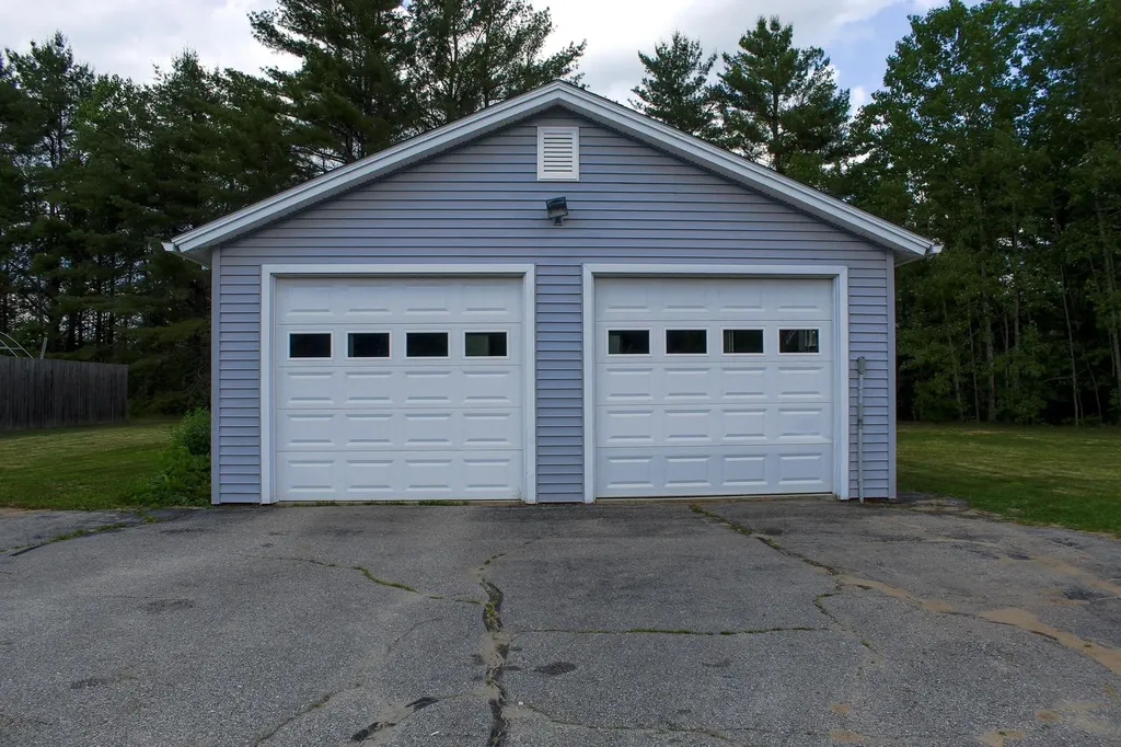 10 Stevens Road Wilmot NH 03287