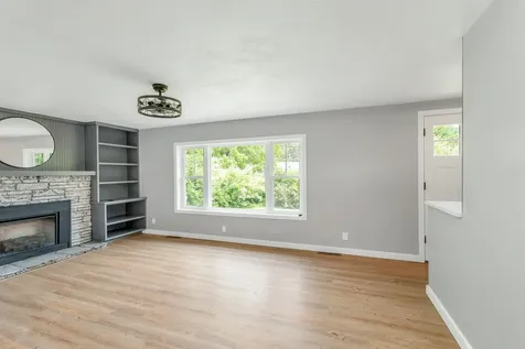 10 Stevens Road Wilmot NH 03287