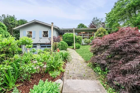 4 Sauer Terrace Durham NH 03824