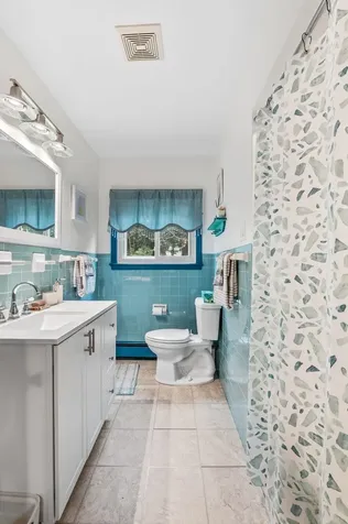 4 Sauer Terrace Durham NH 03824