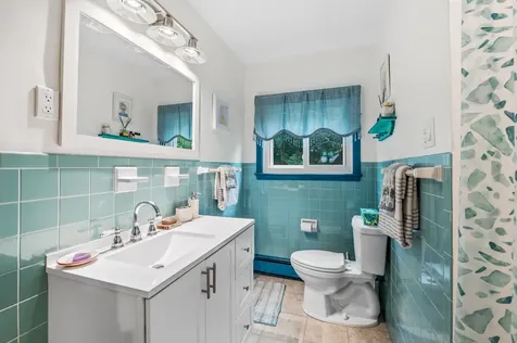 4 Sauer Terrace Durham NH 03824