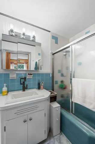 4 Sauer Terrace Durham NH 03824