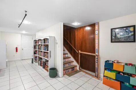 4 Sauer Terrace Durham NH 03824