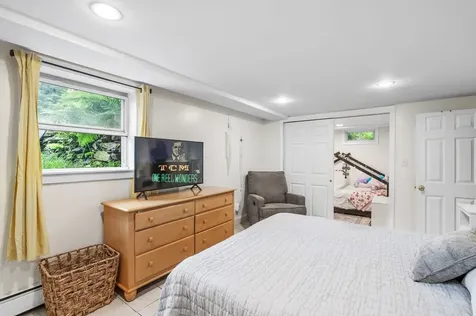 4 Sauer Terrace Durham NH 03824