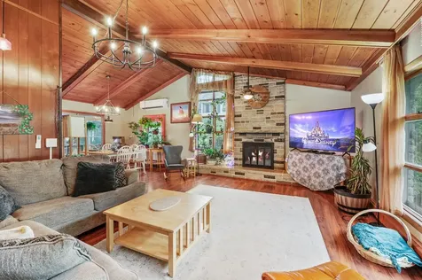 4 Sauer Terrace Durham NH 03824