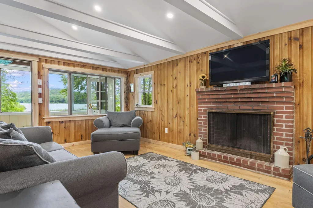 60 Eagle Drive Barrington NH 03825