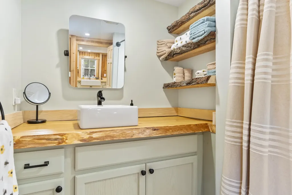 60 Eagle Drive Barrington NH 03825