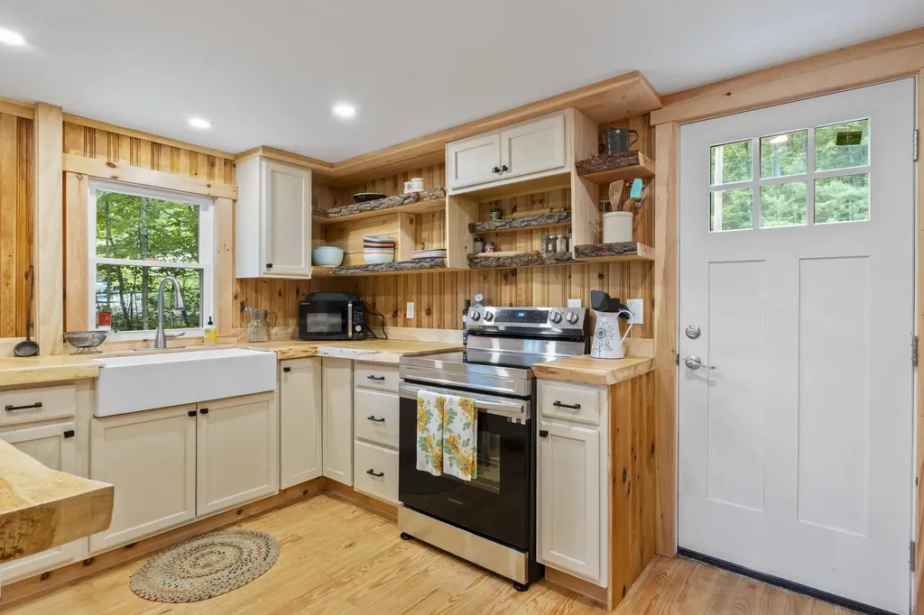 60 Eagle Drive Barrington NH 03825