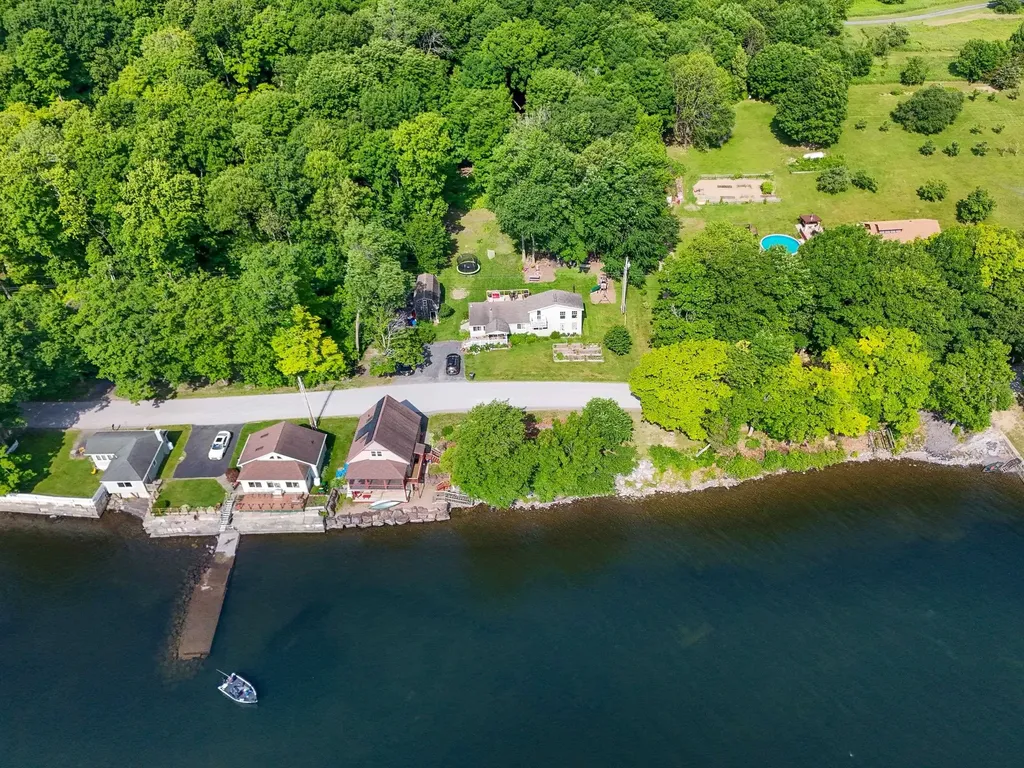 681 Abnaki Road North Hero VT 05474