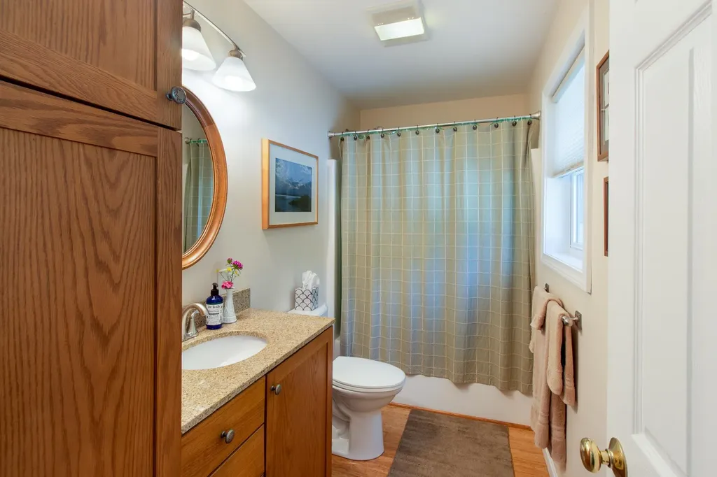 681 Abnaki Road North Hero VT 05474