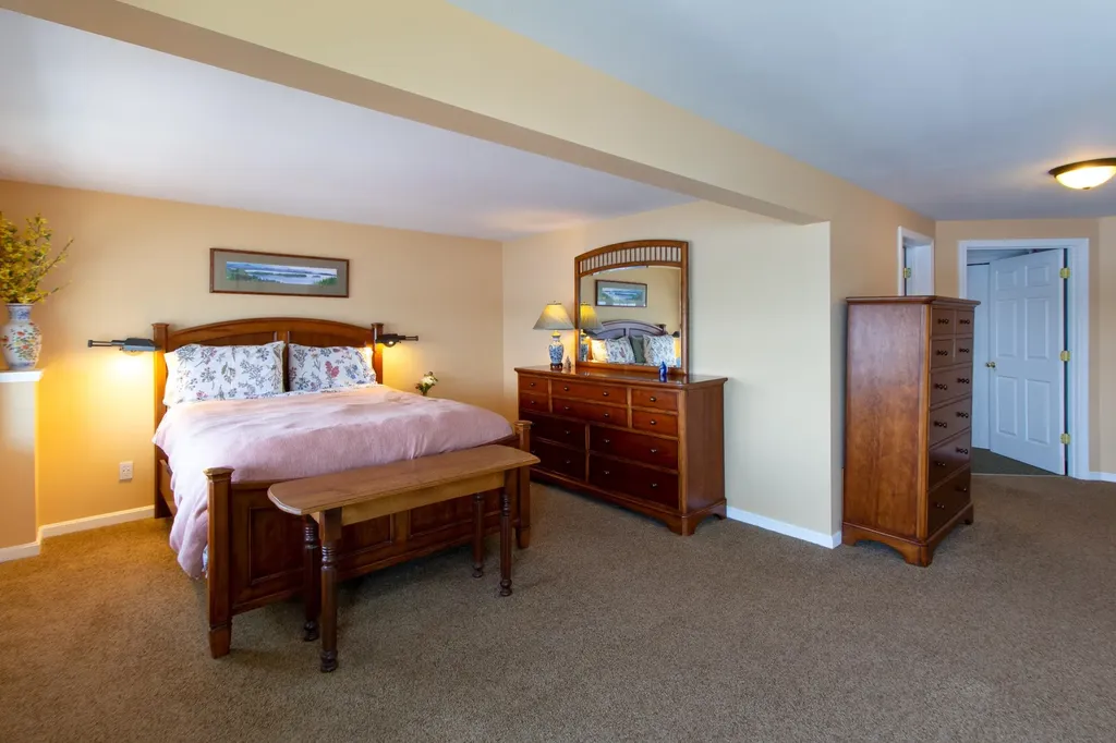 681 Abnaki Road North Hero VT 05474