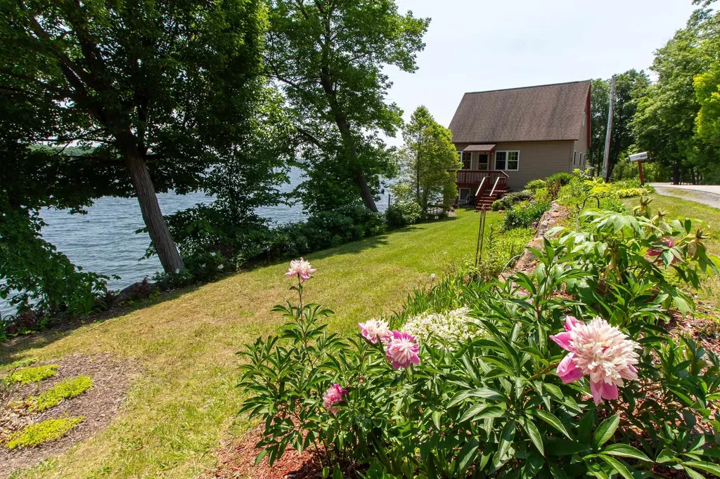 681 Abnaki Road North Hero VT 05474
