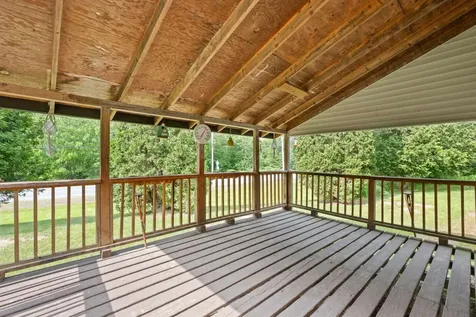 79 West End Road Landaff NH 03585