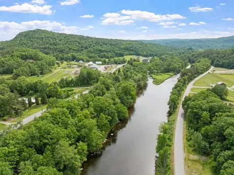 79 West End Road Landaff NH 03585