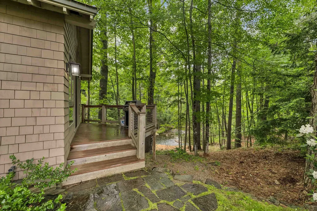 679 Kearsarge Road Conway NH 03860